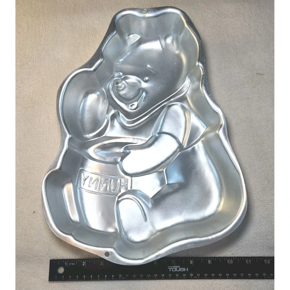 VTG WILTON Winnie The Pooh Cake Pan 1995 Disney Hunny (2105-3000)